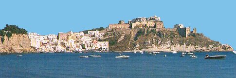Vista della Corricella adiacente alla Terra Murata
